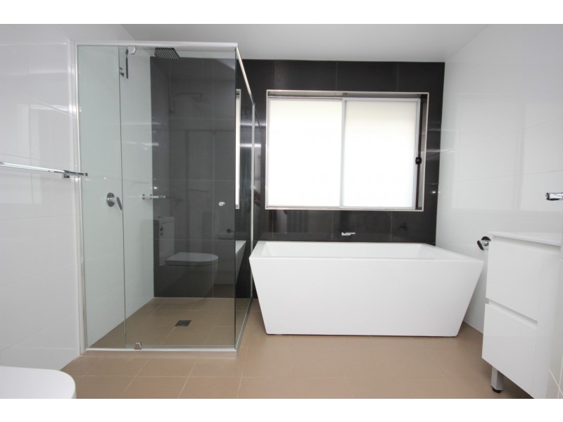 2/106 Queen Street, Revesby NSW 2212