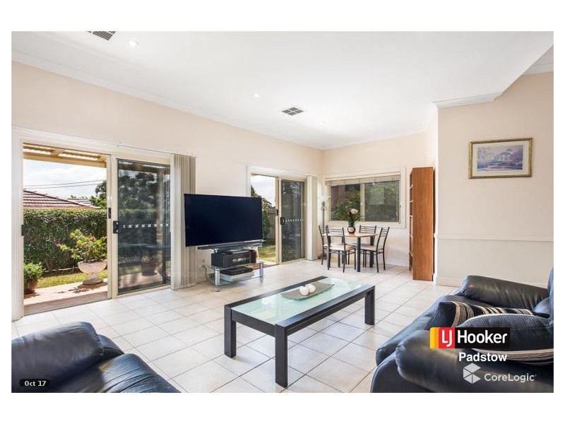 1/11-13 Wollun Street, Como NSW 2226