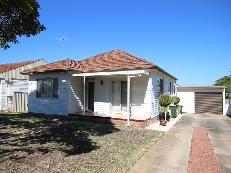32 Chamberlain Road, Padstow NSW 2211