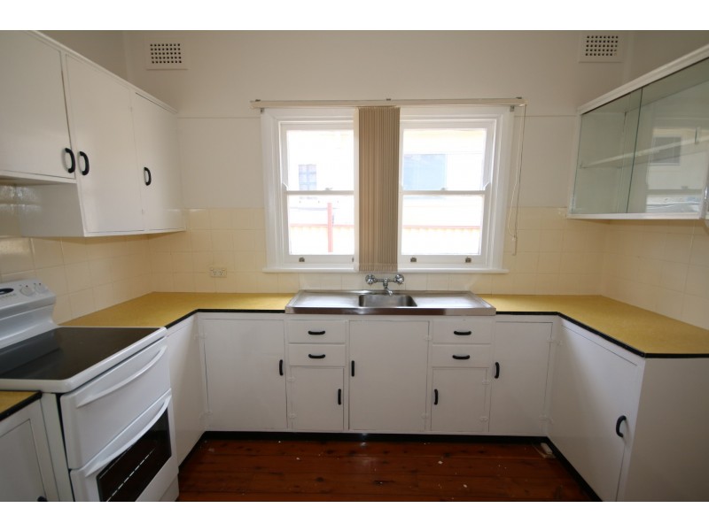 43 Burns Road, Picnic Point NSW 2213