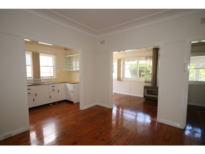 43 Burns Road, Picnic Point NSW 2213