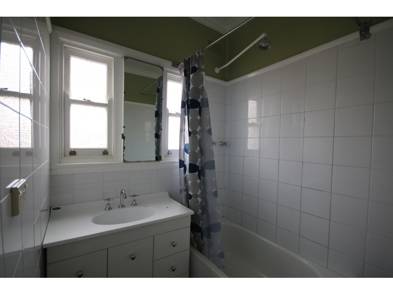 43 Burns Road, Picnic Point NSW 2213