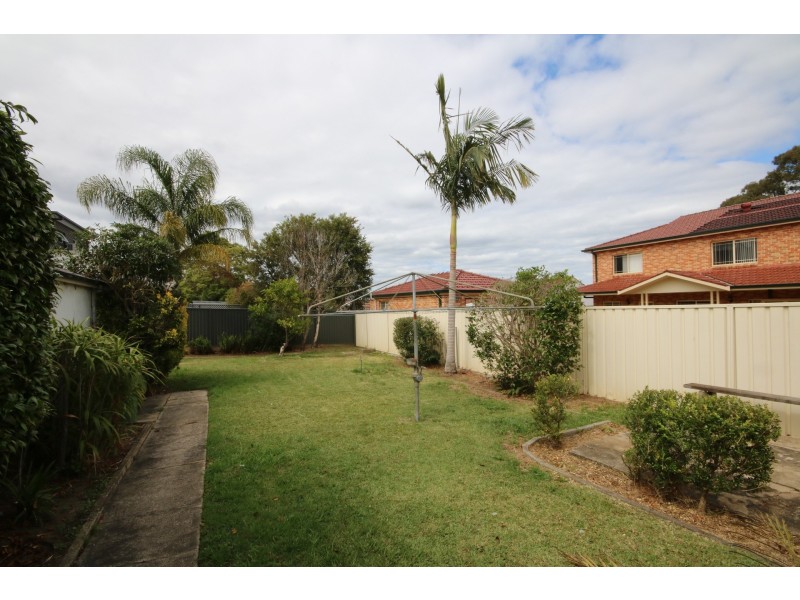 43 Burns Road, Picnic Point NSW 2213