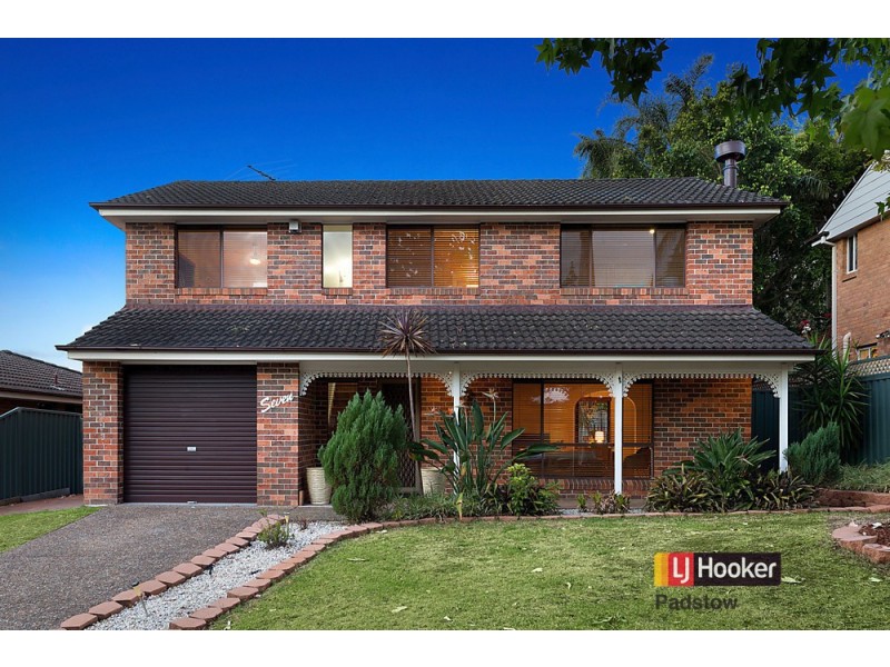 7 Cuthbert Place, Menai NSW 2234