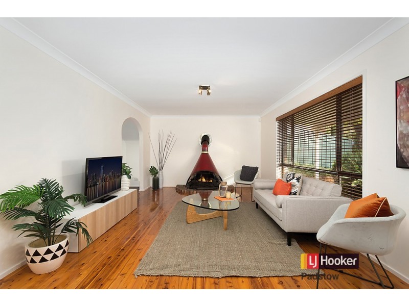 7 Cuthbert Place, Menai NSW 2234