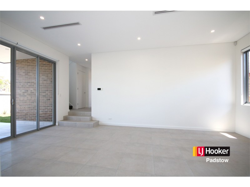 27 Taloma Street, Picnic Point NSW 2213