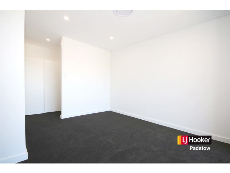 27 Taloma Street, Picnic Point NSW 2213