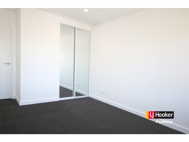 27 Taloma Street, Picnic Point NSW 2213