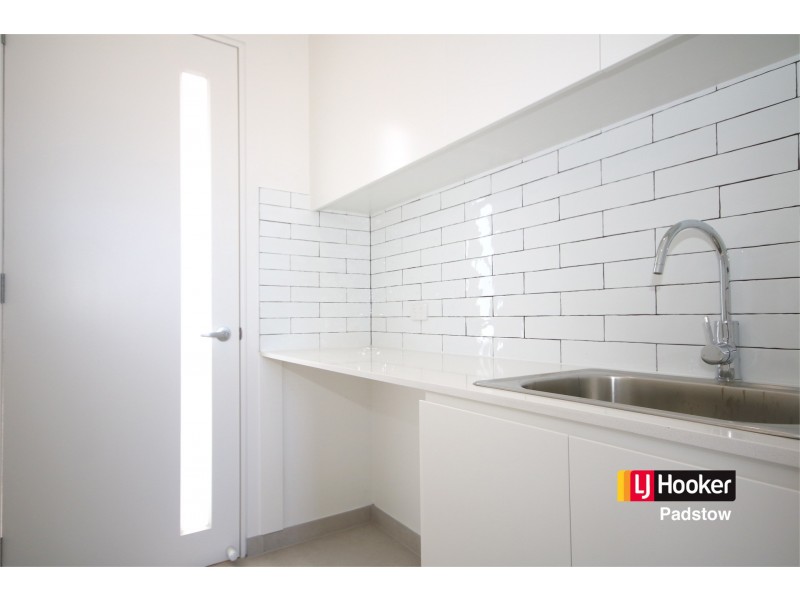 27 Taloma Street, Picnic Point NSW 2213