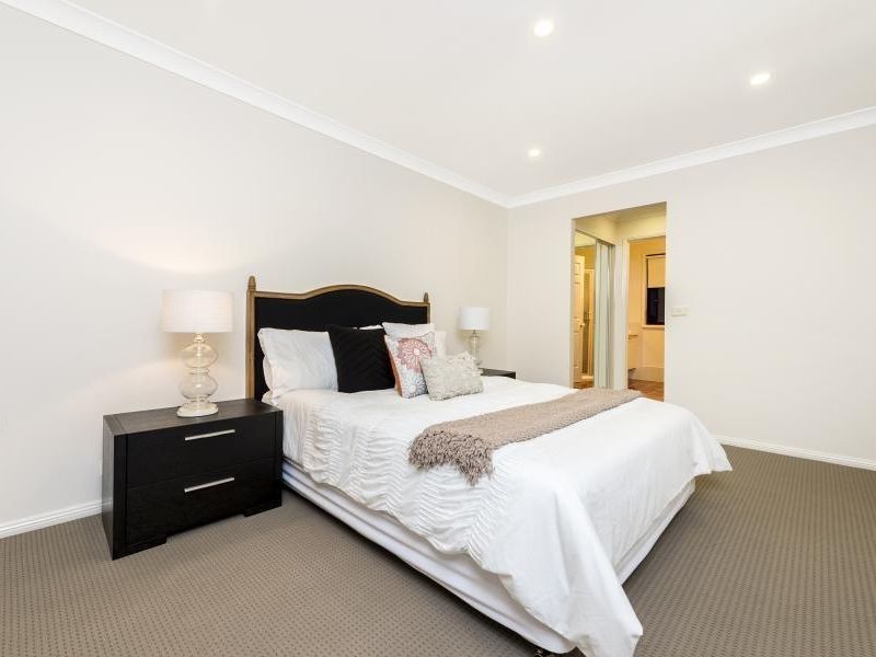 12 Berry Grove, Menai NSW 2234