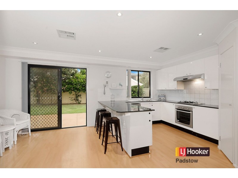 4 Leeton Crescent, Panania NSW 2213