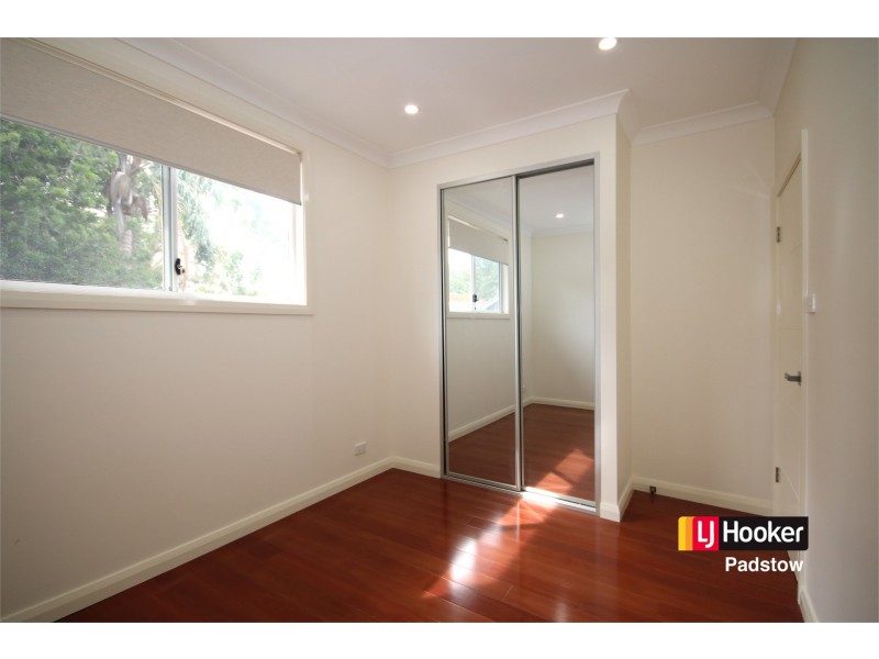 5 Monash Avenue, East Hills NSW 2213