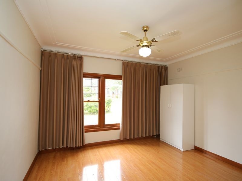 32 Glenview Avenue, Revesby NSW 2212