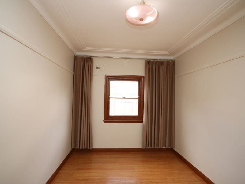 32 Glenview Avenue, Revesby NSW 2212
