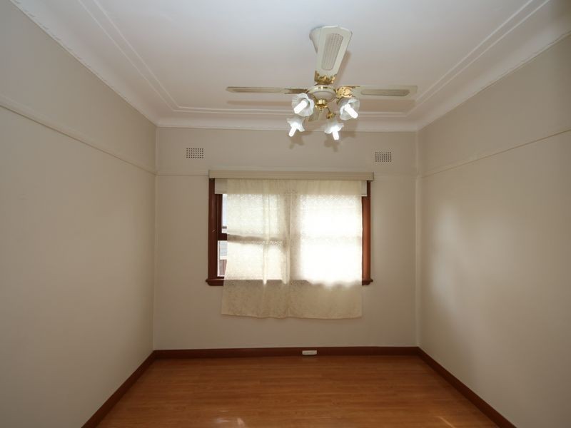 32 Glenview Avenue, Revesby NSW 2212