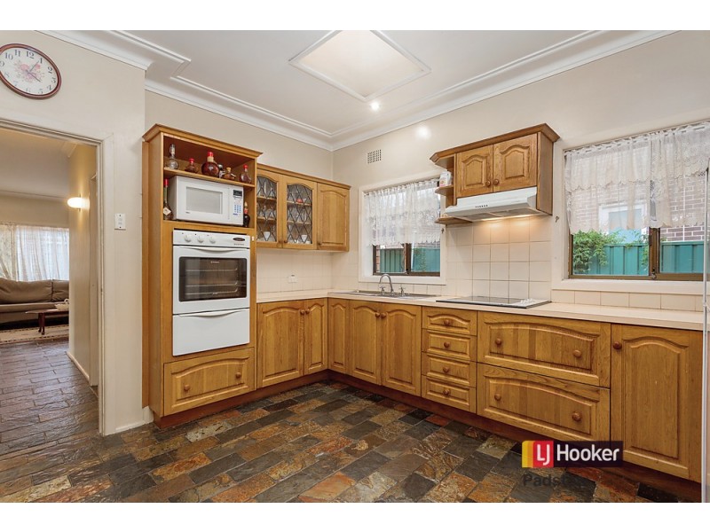 10 Sandakan Road, Revesby Heights NSW 2212