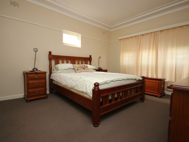 8 Howard Road, Padstow NSW 2211