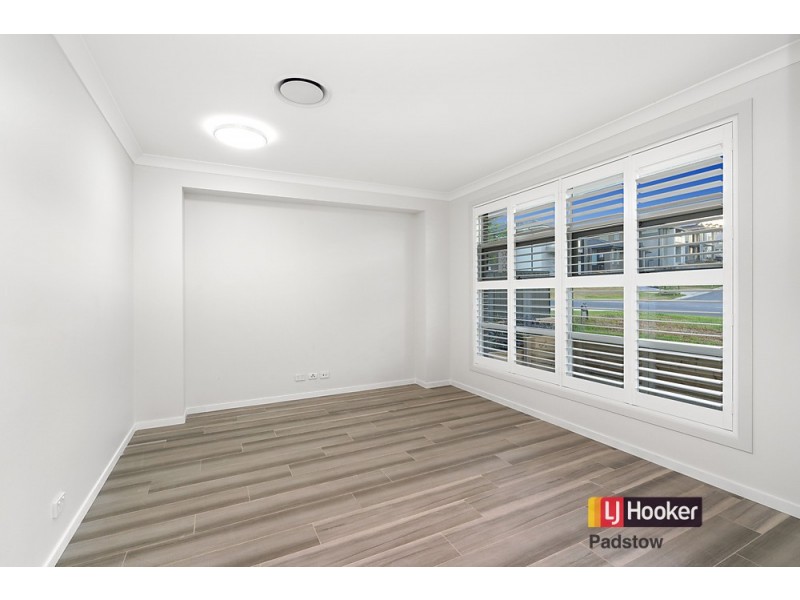 8 Krantz Road, Edmondson Park NSW 2174