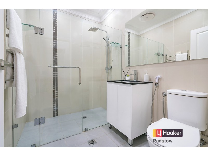 28b Canberra Avenue, Casula NSW 2170