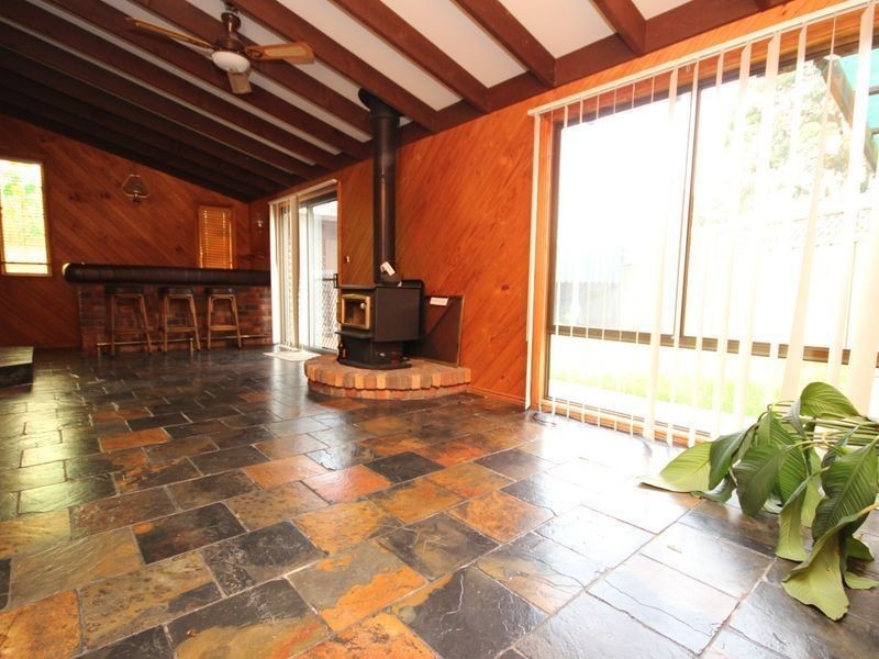 1 Clyfford Place, Picnic Point NSW 2213