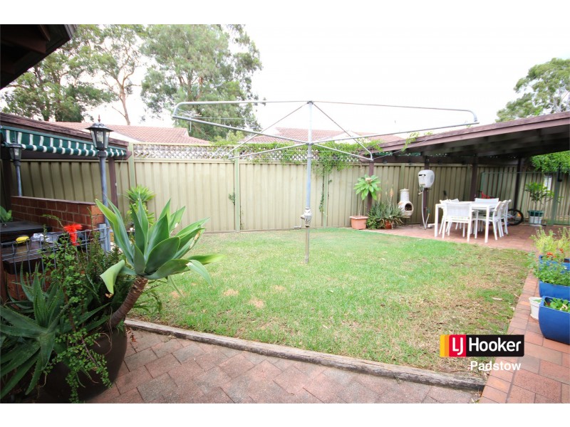 1 Clyfford Place, Picnic Point NSW 2213