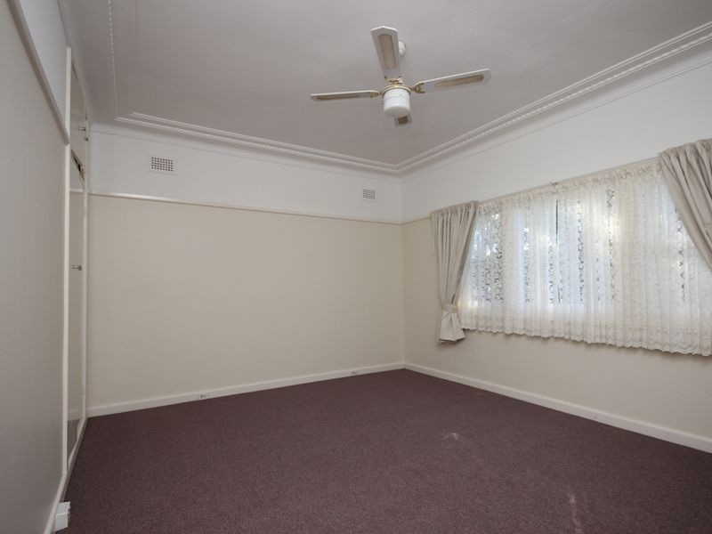 742 Henry Lawson Drive, Picnic Point NSW 2213