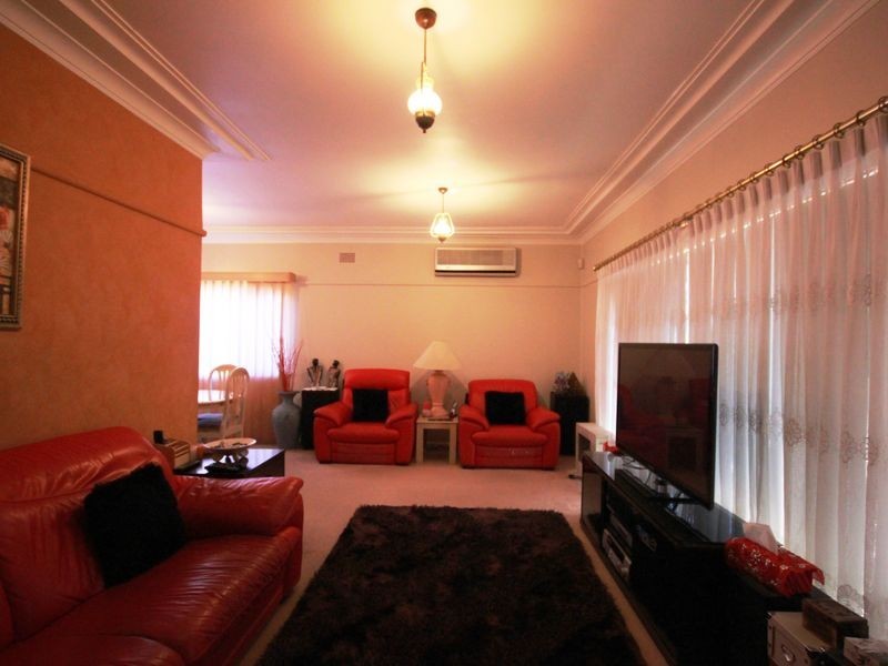 20 Kiora Street, Panania NSW 2213