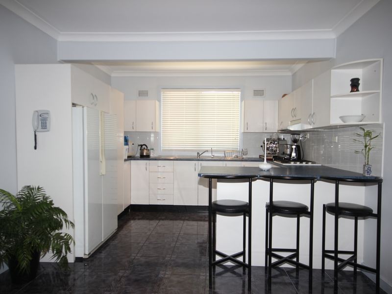 32 Chamberlain Road, Padstow NSW 2211