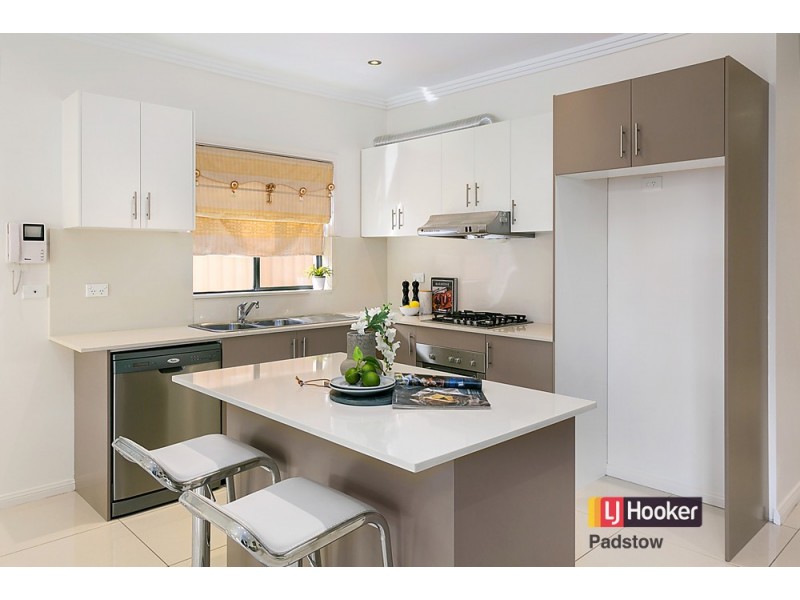 26 Flood Avenue, Revesby NSW 2212