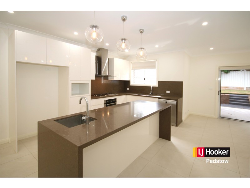 5 Monash Avenue, East Hills NSW 2213