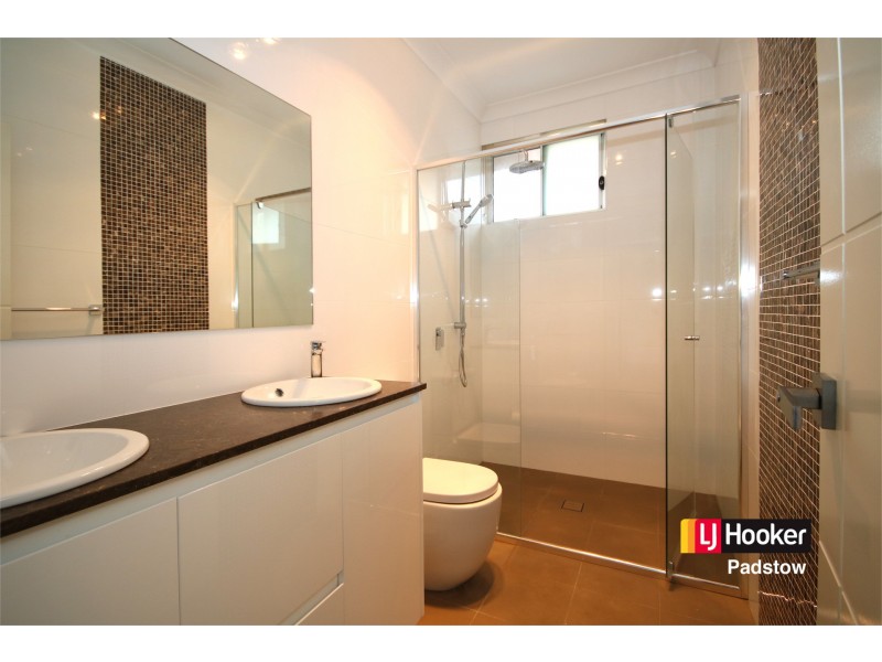 5 Monash Avenue, East Hills NSW 2213