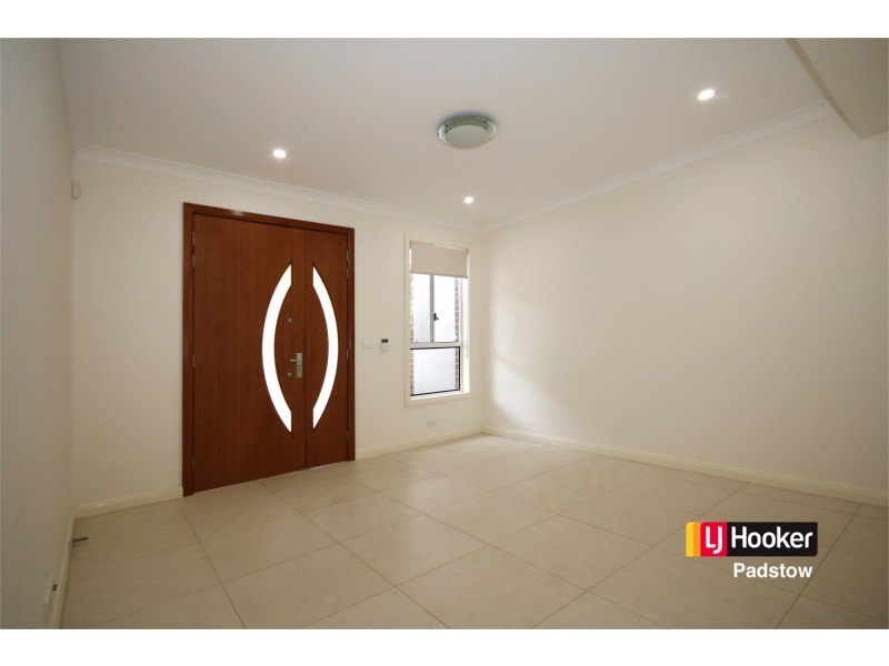 5 Monash Avenue, East Hills NSW 2213