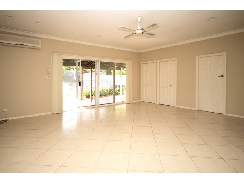 25 Rivenoak Avenue, Padstow NSW 2211