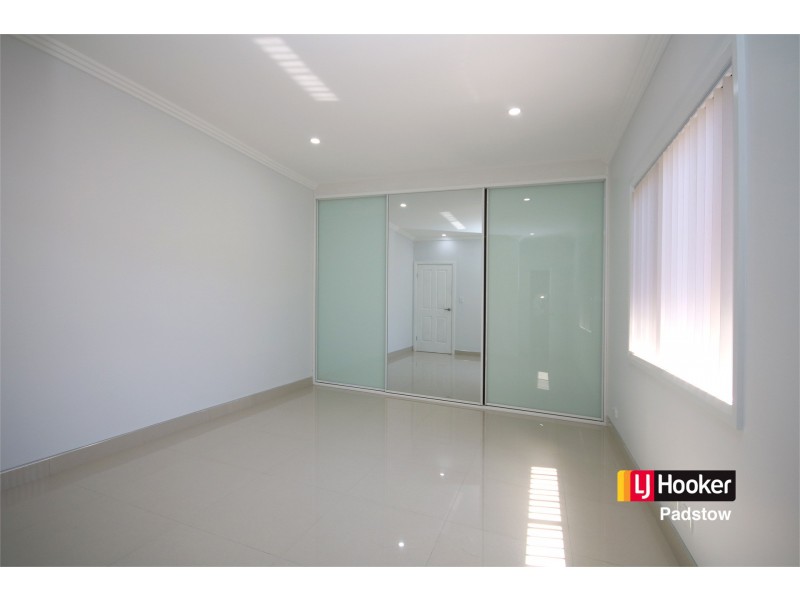 1/17 Eddie Avenue, Panania NSW 2213