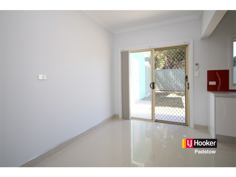 1/17 Eddie Avenue, Panania NSW 2213