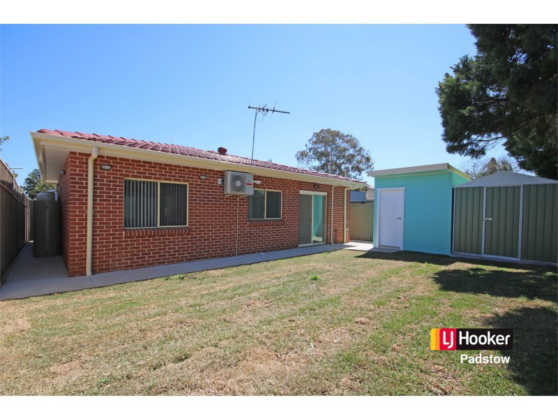 1/17 Eddie Avenue, Panania NSW 2213