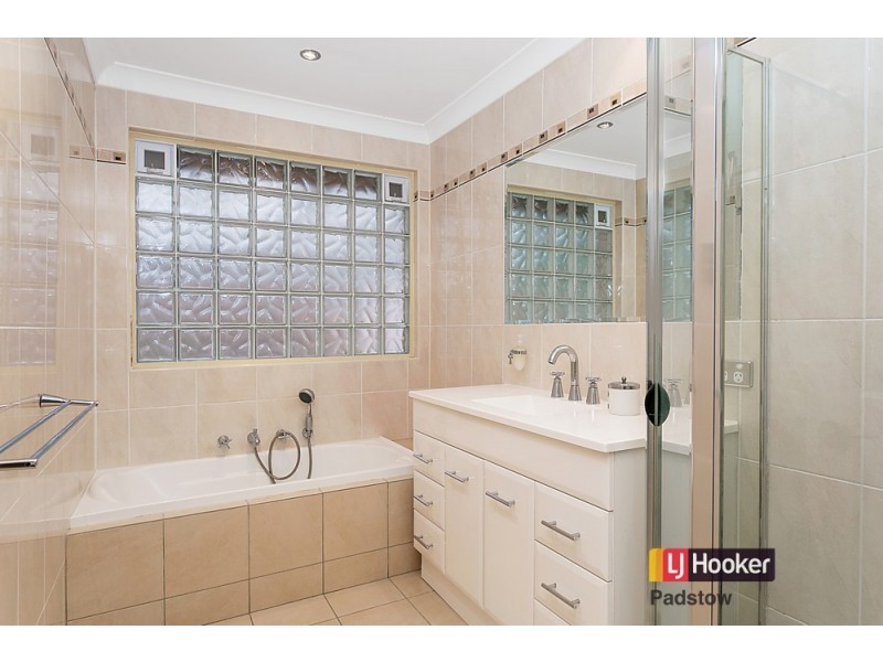 21 Nambucca Place, Padstow Heights NSW 2211