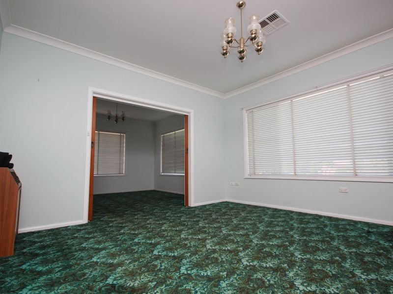 1 Narooma Close, Panania NSW 2213