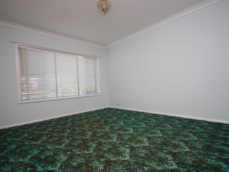 1 Narooma Close, Panania NSW 2213