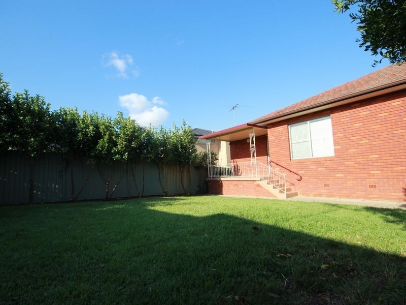 1 Narooma Close, Panania NSW 2213