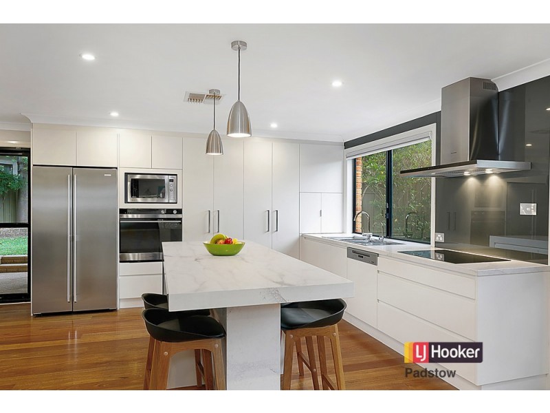 18 Leah Avenue, Picnic Point NSW 2213