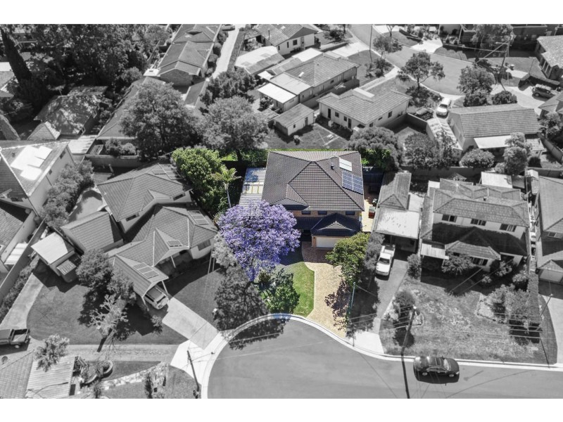 18 Leah Avenue, Picnic Point NSW 2213