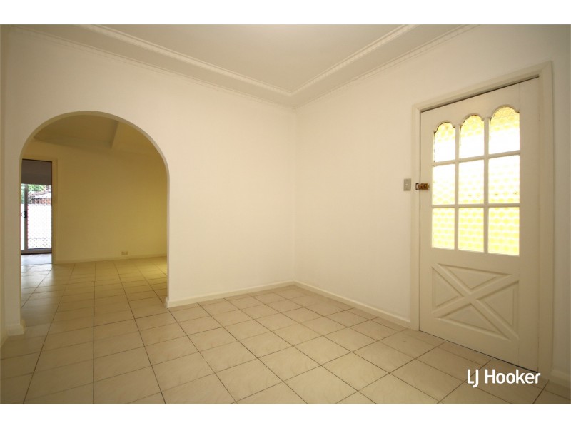 28 Monie Avenue, East Hills NSW 2213