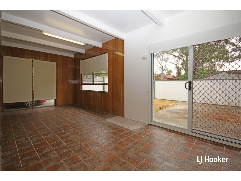 28 Monie Avenue, East Hills NSW 2213