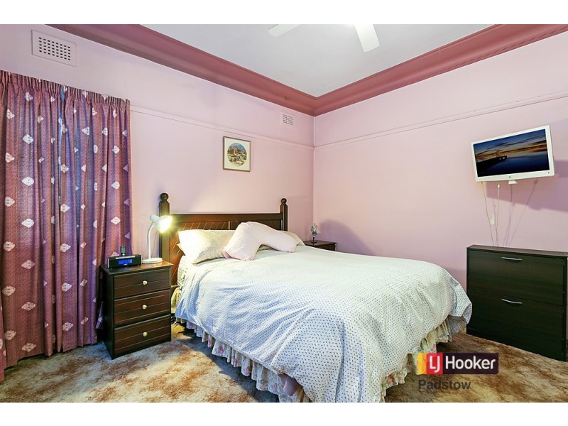 176 Marco Avenue, Panania NSW 2213