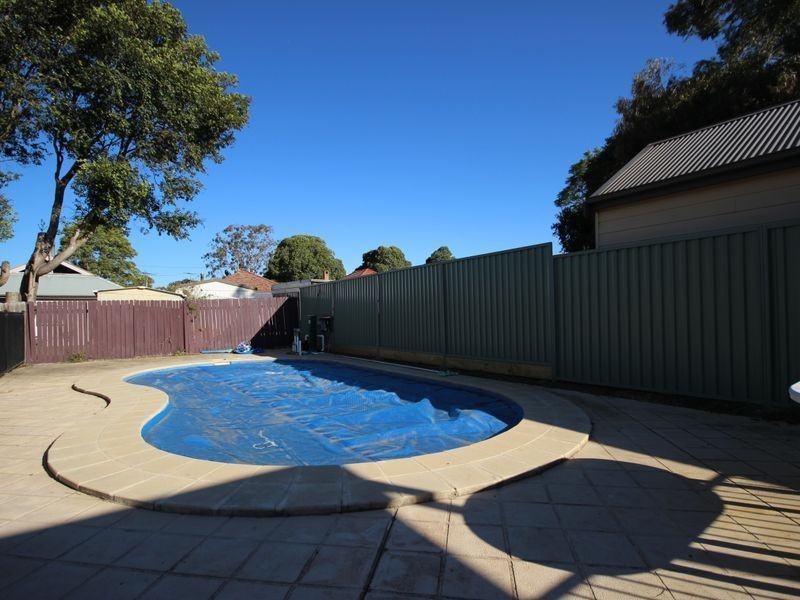 11 Robb Street, Revesby NSW 2212