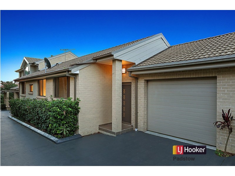 2/755 Henry Lawson Drive, Picnic Point NSW 2213