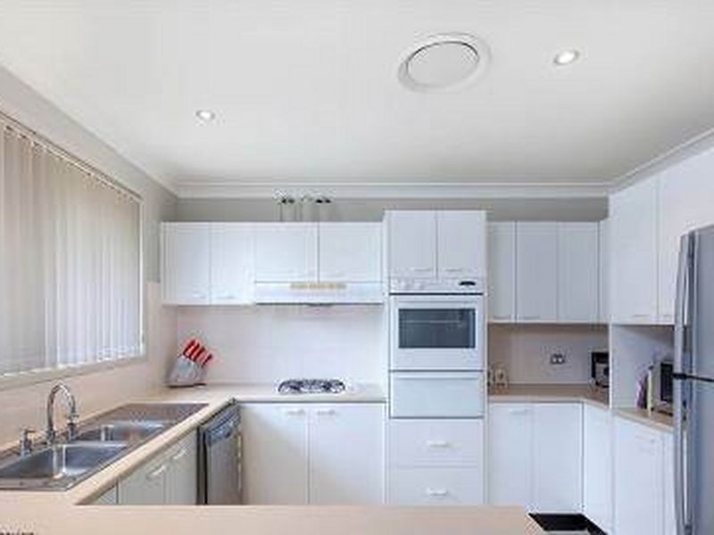 2 Mallee Court, Wattle Grove NSW 2173