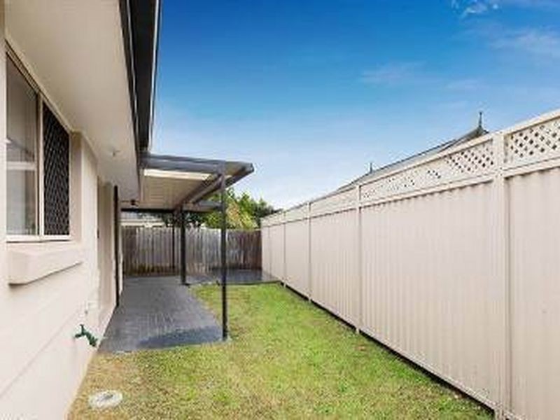 2 Mallee Court, Wattle Grove NSW 2173