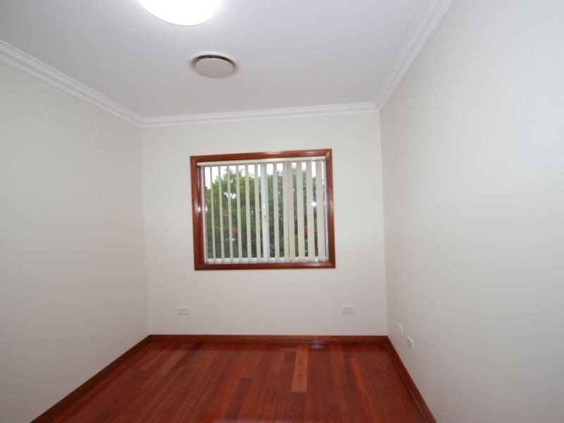 10 Homelea Avenue, Panania NSW 2213